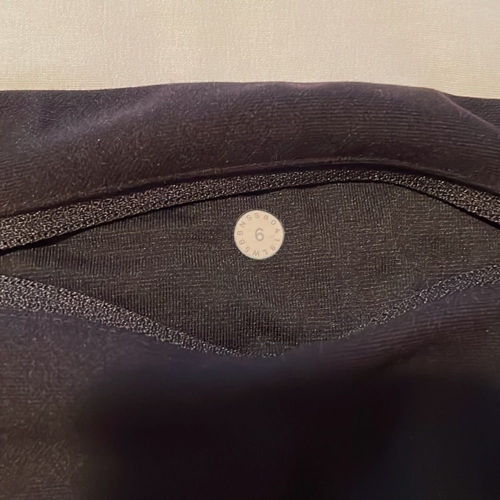 Lululemon black athletic leggings - Picture 3 of 7